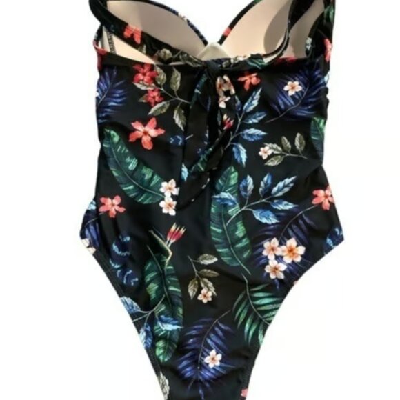 Shein Halter Black Floral Sweetheart Neck Swimsuit Size Small M-304 - Picture 2 of 4